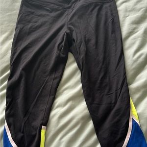 Victoria's Secret Sport Cropped Leggings